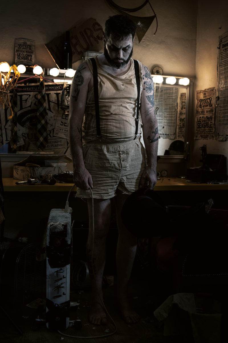 Florian Sanna aka Abuz One - Photographe Auteur et Artiste Visuel - Mauvaizeleve - Entre 4 Murs - Les Zotres - Kesh le clown sensible - Il n'y a plus que kiki qui compte